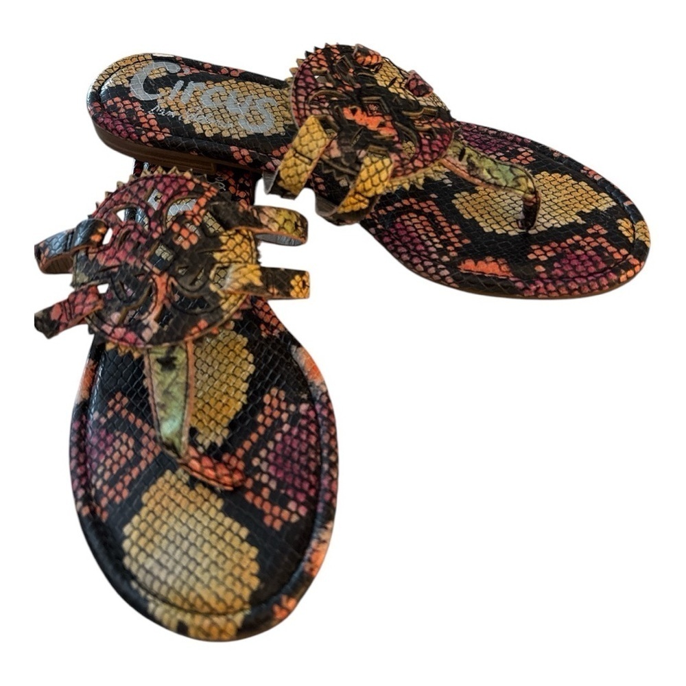 Sam Edelman Circus sandals, colorful animal print, thong style, size 8M.